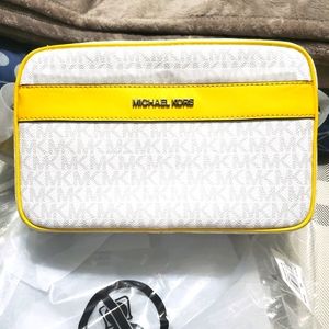 MK Camera Bag  (Kenly)